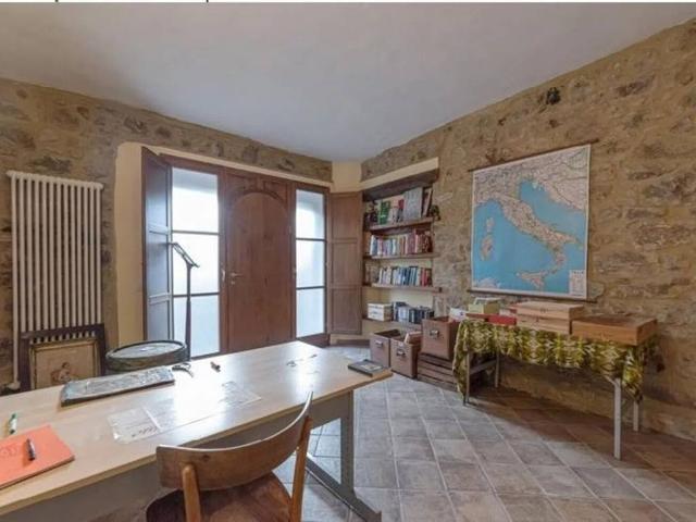 Villa Indipendente in vendita a Montalcino, Toscana