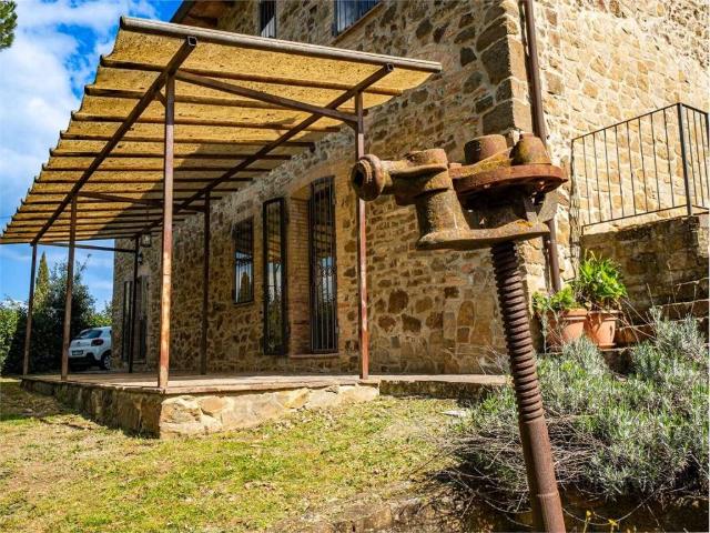 Villa Indipendente in vendita a Montalcino, Toscana