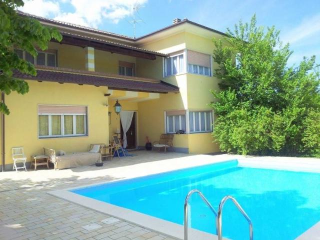 Villa Indipendente in vendita a Piemonte, Alessandria
