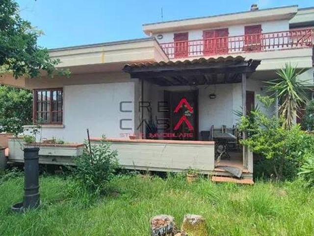Villa Indipendente in vendita a Montale Alto, Montale