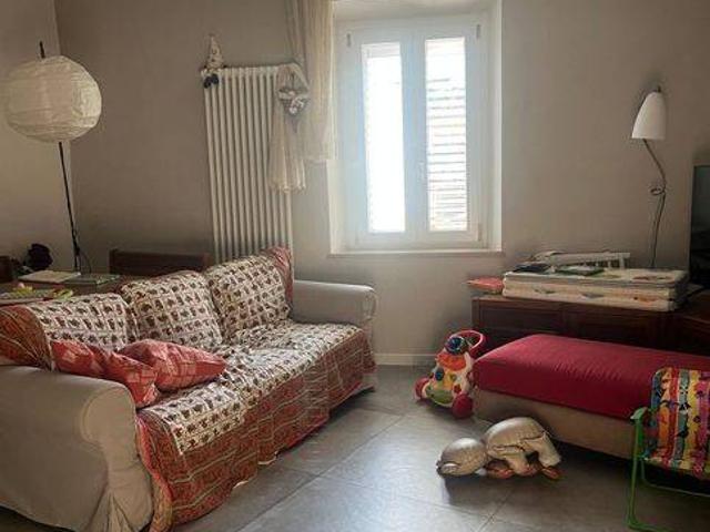 Villa Indipendente in vendita a Montale, Toscana