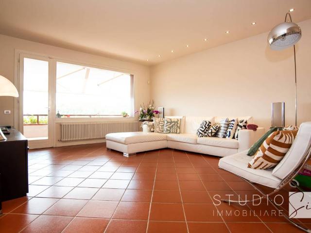 Villa Indipendente in vendita a Montale Alto, Montale
