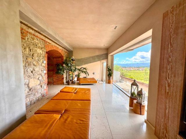 Villa Indipendente in vendita a Montale Alto, Montale