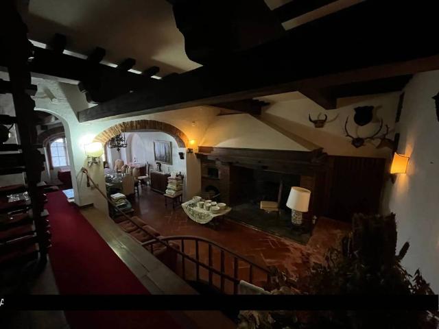 Villa Indipendente in vendita a Montale Alto, Montale