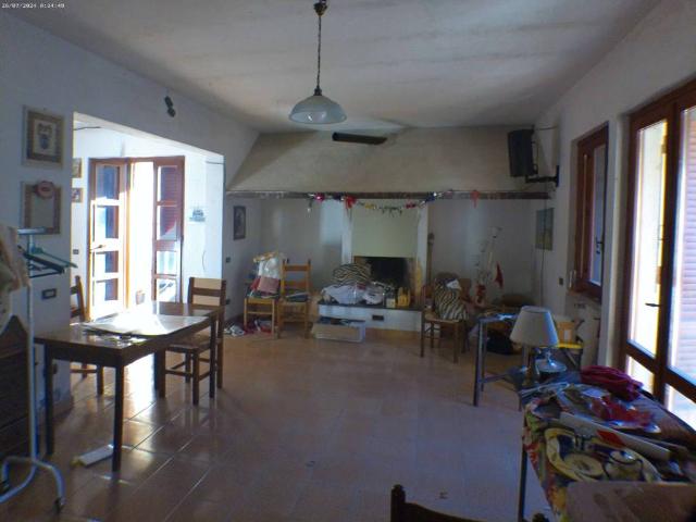 Villa Indipendente in vendita a Tobbiana, Montale