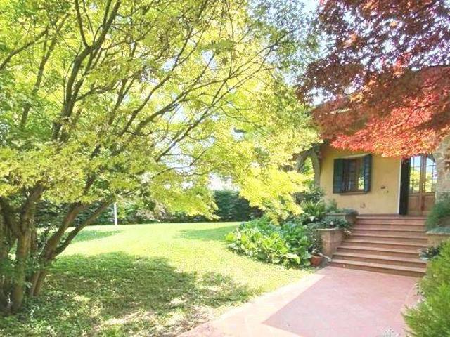 Villa Indipendente in vendita a Montale, Pistoia