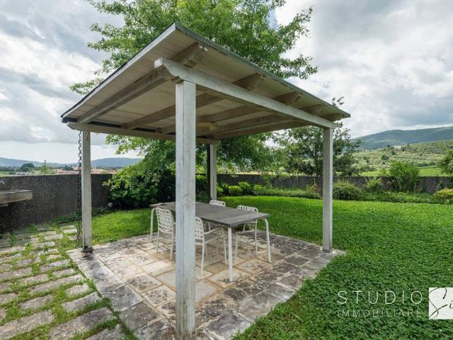 Villa Indipendente in vendita a Montale Alto, Montale