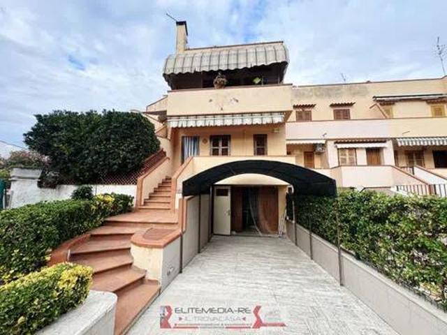 Villa Indipendente in vendita a Montalto Di Castro, Lazio