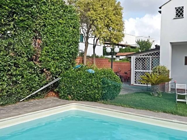 Villa Indipendente in vendita a Montalto Di Castro, Lazio