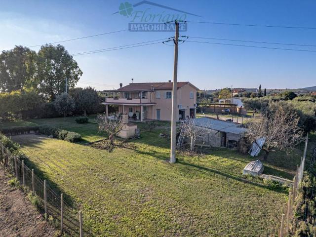 Villa Indipendente in vendita a Montalto Di Castro, Lazio