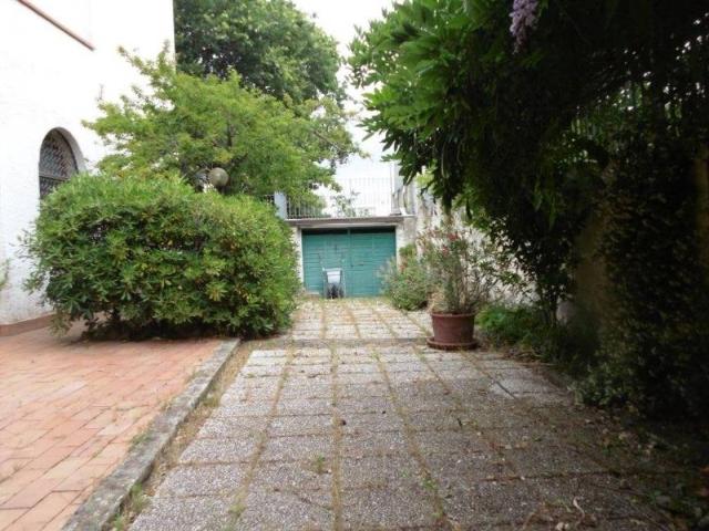 Villa Indipendente in vendita a Montalto Di Castro, Lazio