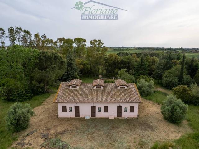 Villa Indipendente in vendita a Montalto Di Castro, Lazio