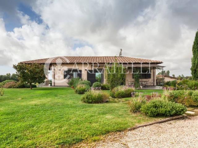 Villa Indipendente in vendita a Montalto Di Castro, Lazio