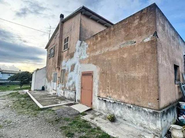 Villa Indipendente in vendita a Montalto Di Castro, Lazio
