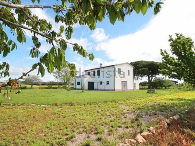 Villa Indipendente in vendita a Montalto Di Castro, Lazio