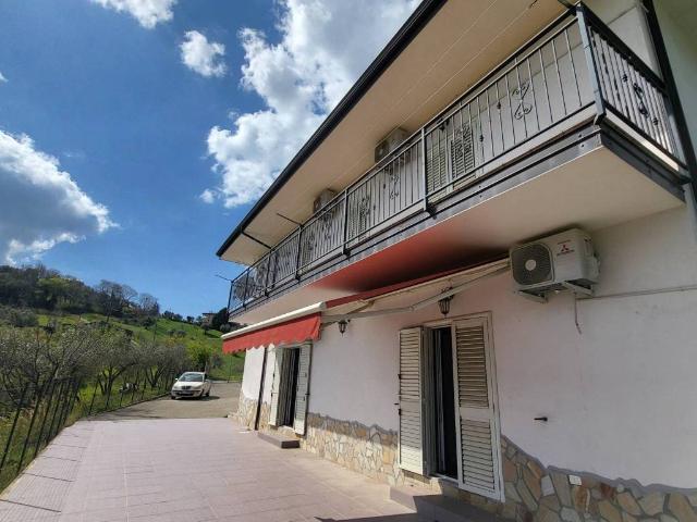 Villa Indipendente in vendita a Calabria, Cosenza