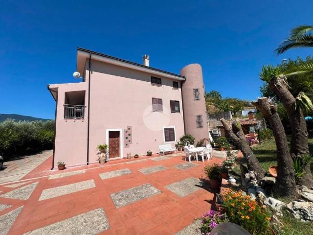 Villa Indipendente in vendita a Calabria, Cosenza