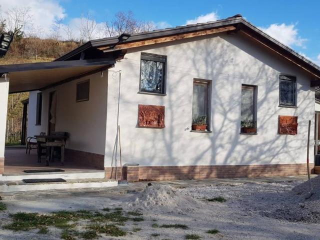 Villa Indipendente in vendita a Montano Antilia, Campania