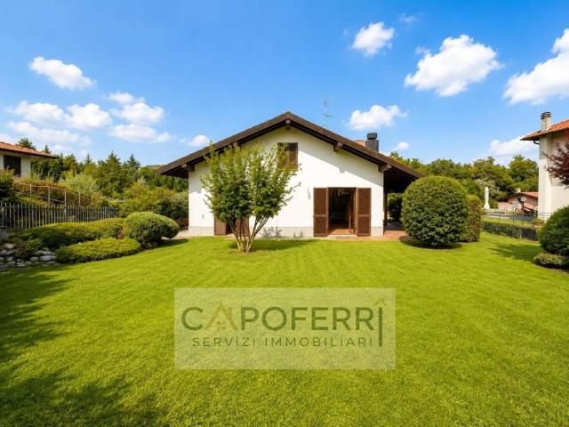 Villa Indipendente in vendita a Montano, Montano Lucino