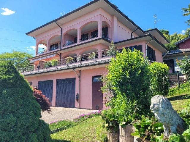 Villa Indipendente in vendita a Lucino, Montano Lucino