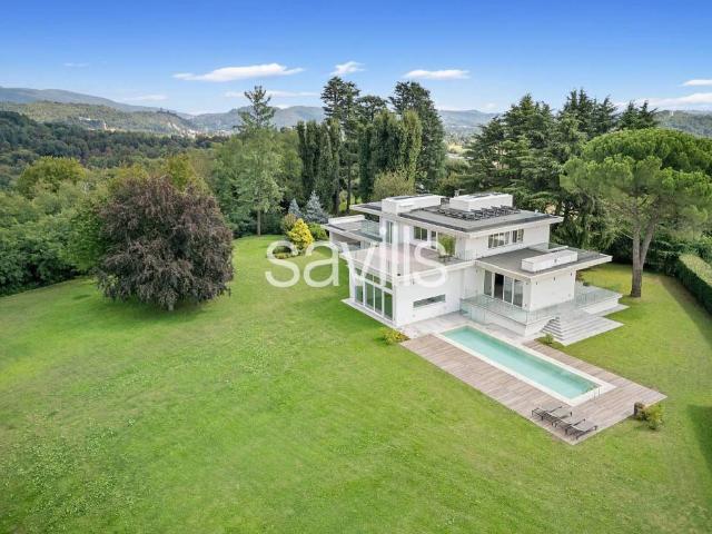 Villa Indipendente in vendita a Lucino, Montano Lucino