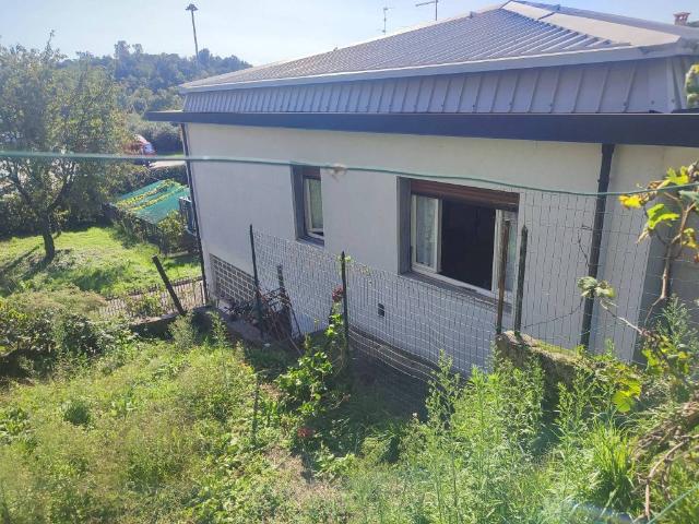 Villa Indipendente in vendita a Lucino, Montano Lucino