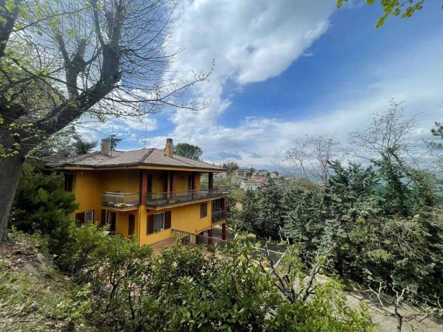 Villa Indipendente in vendita a Montappone, Fermo