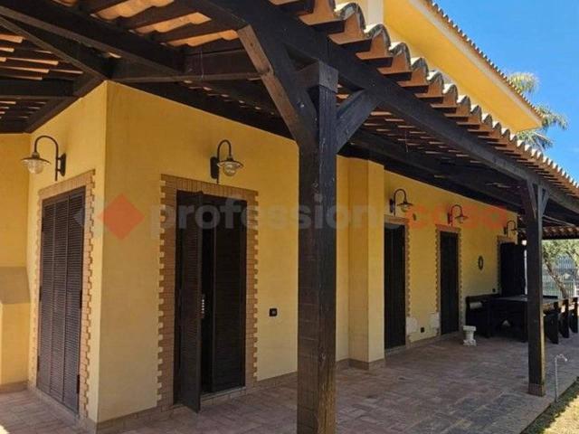 Villa Indipendente in vendita a Calabria, Catanzaro