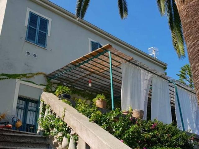Villa Indipendente in vendita a Calabria, Catanzaro