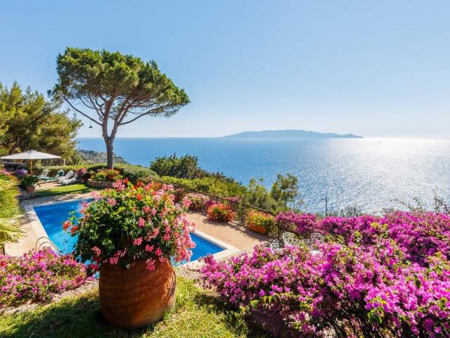 Villa Indipendente in vendita a Monte Argentario, Cala Moresca