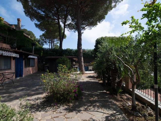 Villa Indipendente in vendita a Monte Argentario, Porto Ercole