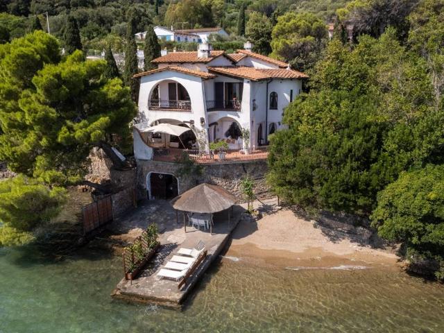 Villa Indipendente in vendita a Monte Argentario, Pozzarello