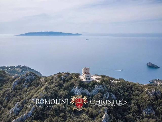 Villa Indipendente in vendita a Monte Argentario, Porto Santo Stefano