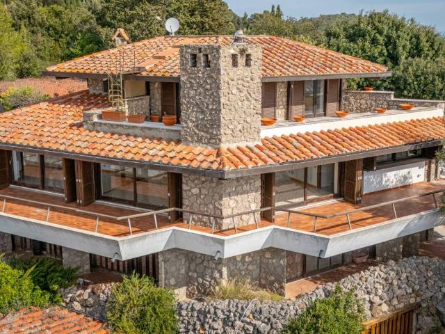 Villa Indipendente in vendita a Monte Argentario, Porto Santo Stefano