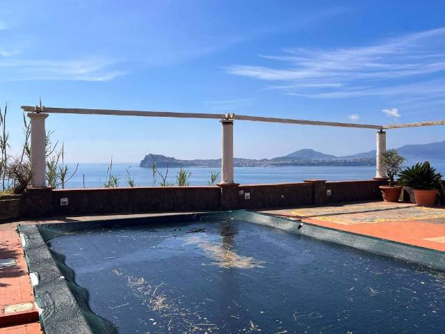 Villa Indipendente in vendita a Monte Di Procida, Campania