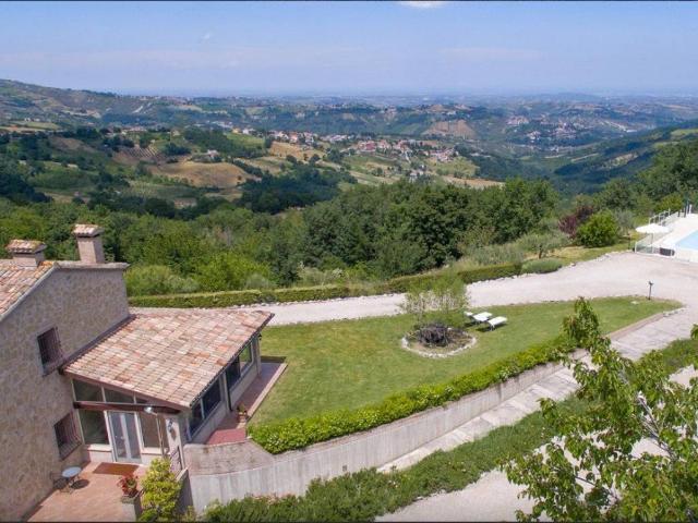 Villa Indipendente in vendita a Marche, Pesaro E Urbino