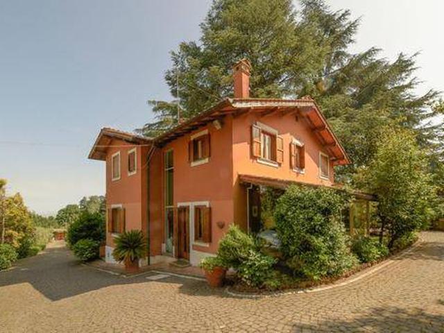 Villa Indipendente in vendita a Roma Capitale, Lazio