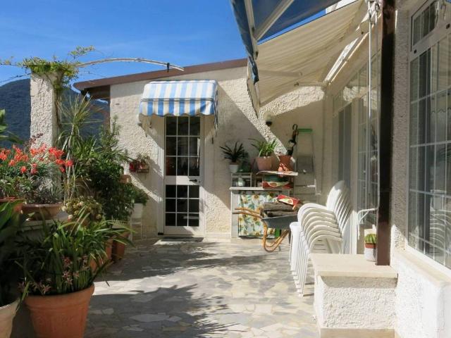 Villa Indipendente in vendita a Monte San Biagio, Lazio