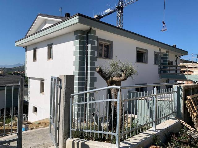 Villa Indipendente in vendita a Monte San Giovanni Campano, Lazio