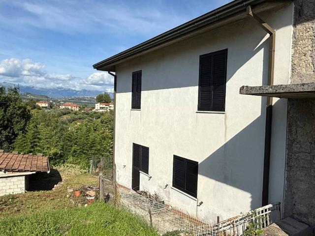 Villa Indipendente in vendita a Monte San Giovanni Campano, Lazio