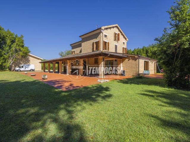 Villa Indipendente in vendita a Marche, Macerata