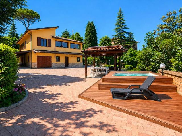 Villa Indipendente in vendita a Unione dei comuni Valli del Reno, Lavino e Samoggia, Monte San Pietro