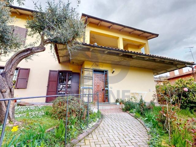 Villa Indipendente in vendita a Unione dei comuni Valli del Reno, Lavino e Samoggia, Monte San Pietro