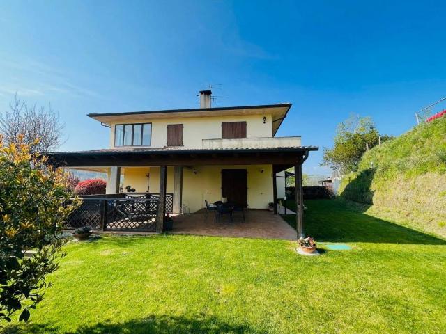 Villa Indipendente in vendita a Unione dei comuni Valli del Reno, Lavino e Samoggia, Monte San Pietro