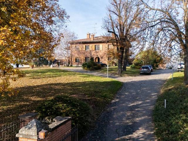 Villa Indipendente in vendita a Unione dei comuni Valli del Reno, Lavino e Samoggia, Monte San Pietro