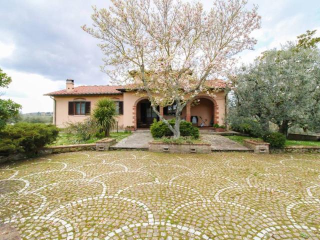 Villa Indipendente in vendita a Monte San Savino, Arezzo