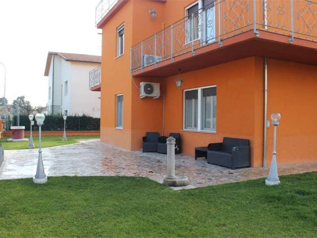 Villa Indipendente in vendita a Borghetto, Marche