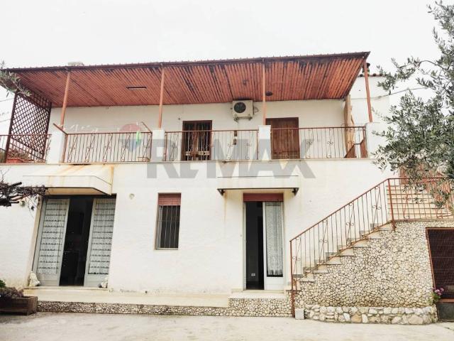 Villa Indipendente in vendita a Puglia, Foggia