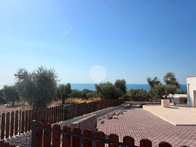 Villa Indipendente in vendita a Junno, Puglia