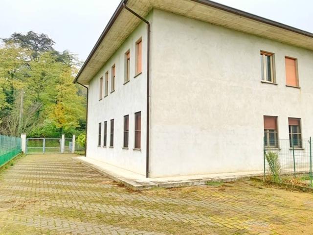 Villa Indipendente in vendita a Montebello Della Battaglia, Lombardia